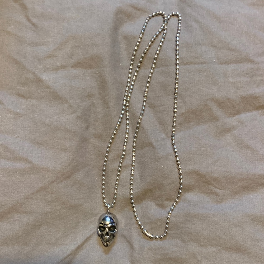 Skull Pendant Necklace